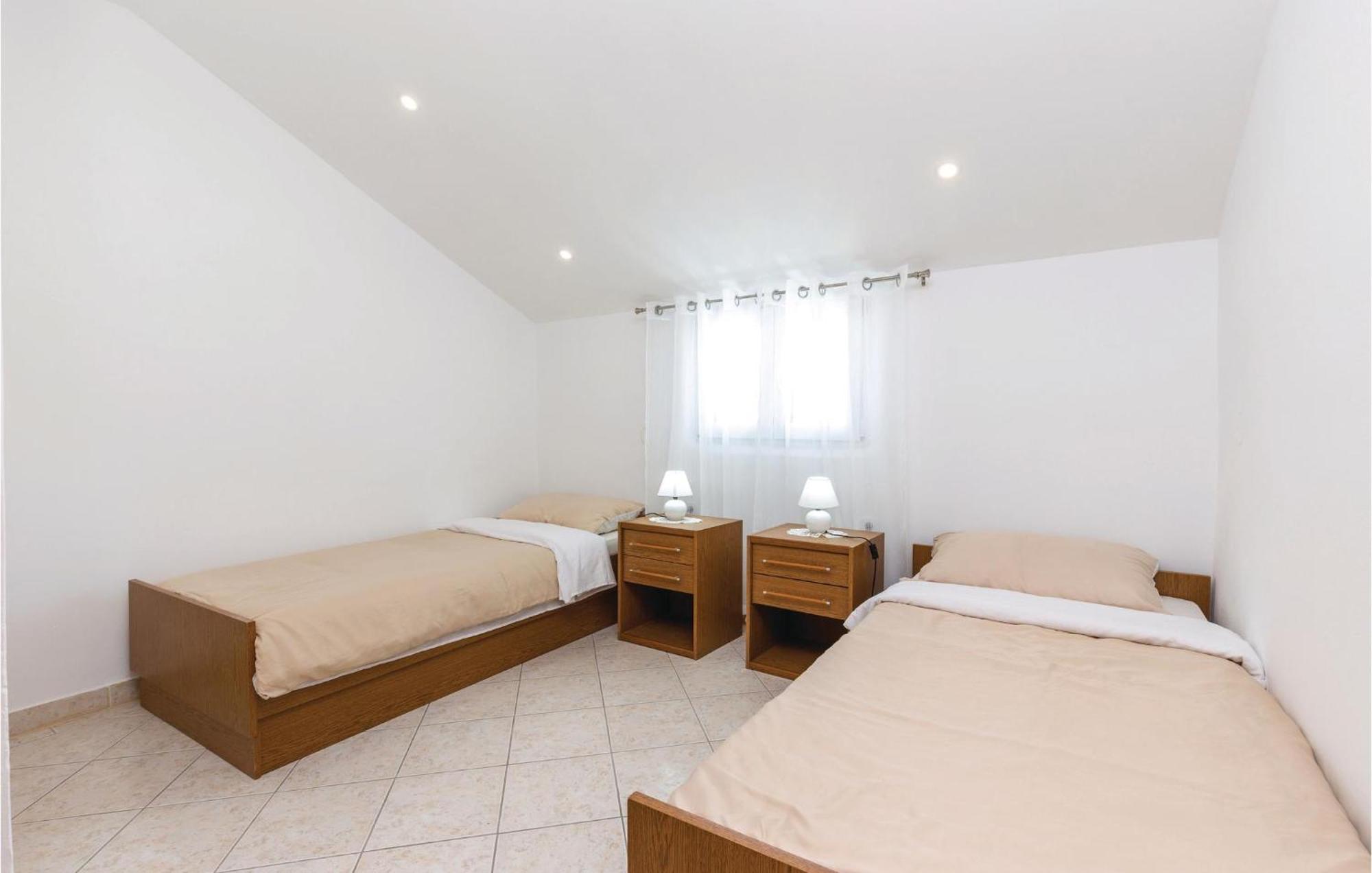 Nice Apartment In Crikvenica With Wifi Exterior foto