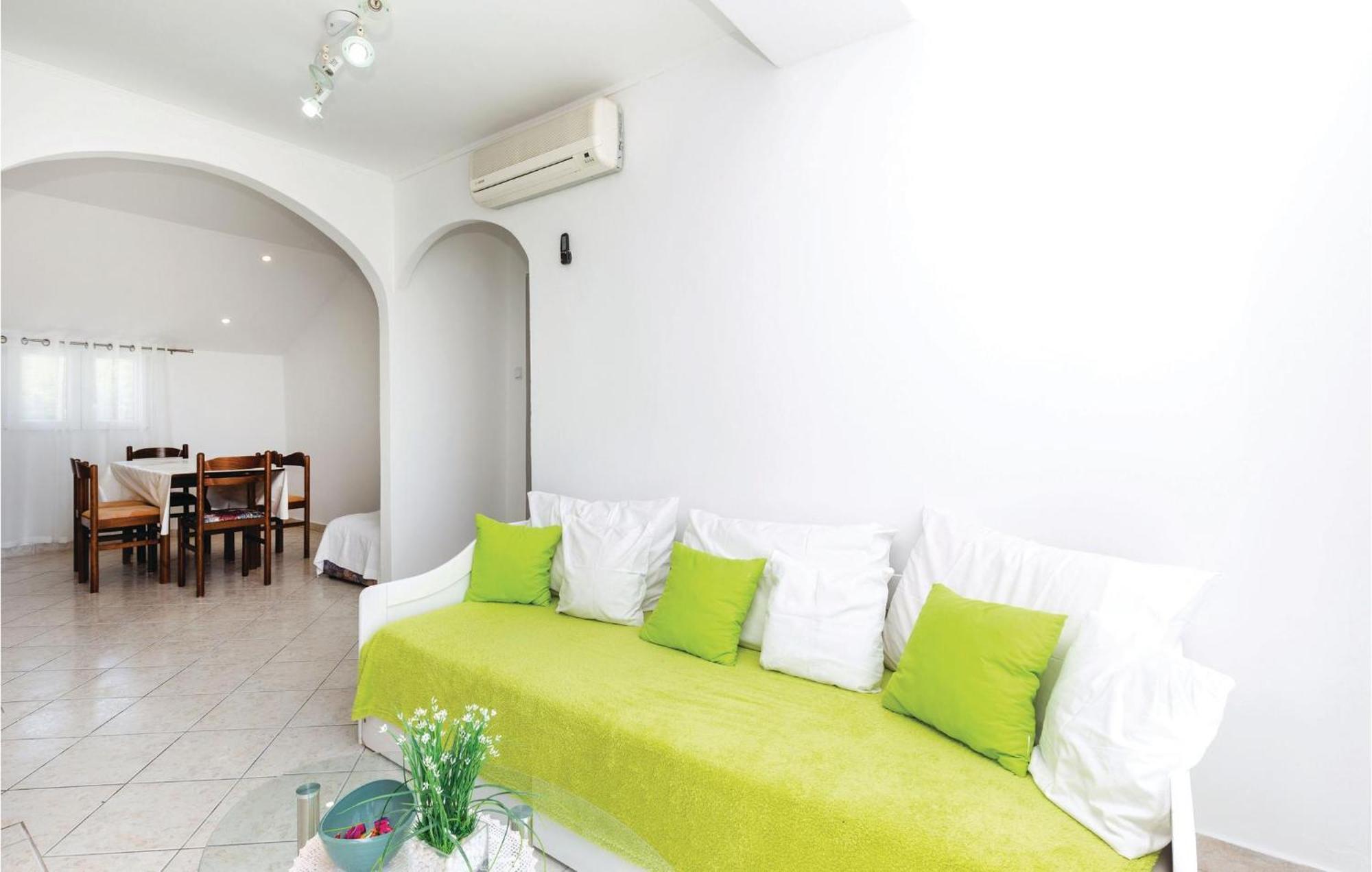 Nice Apartment In Crikvenica With Wifi Exterior foto
